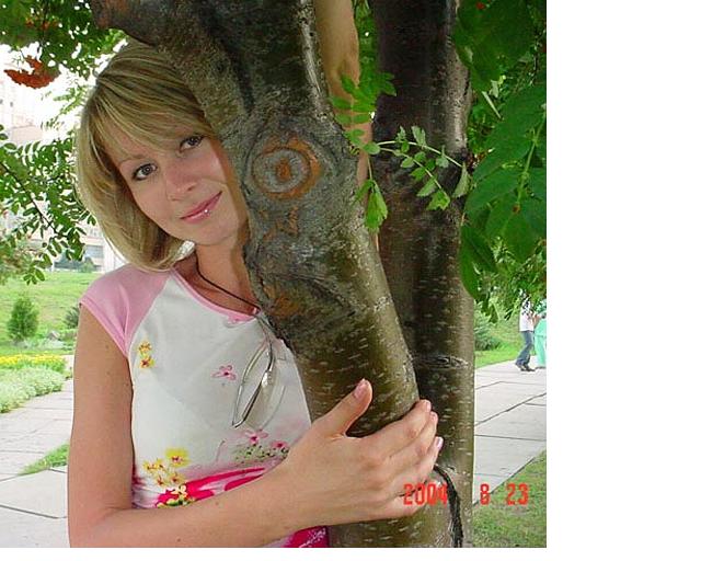 Photos of Russian dating scammers